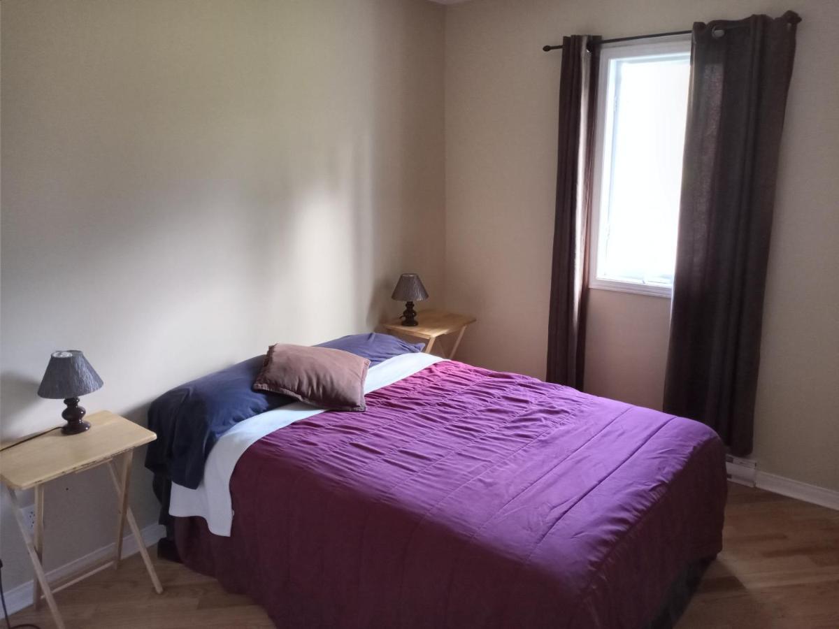 Guests Room For Rent / Chambre Prive Dans Maison Partager Maria Ngoại thất bức ảnh
